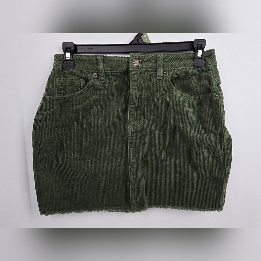 Forever 21 Women's Skirt Small Green Corduroy Straight Capsule Mini Casual Day